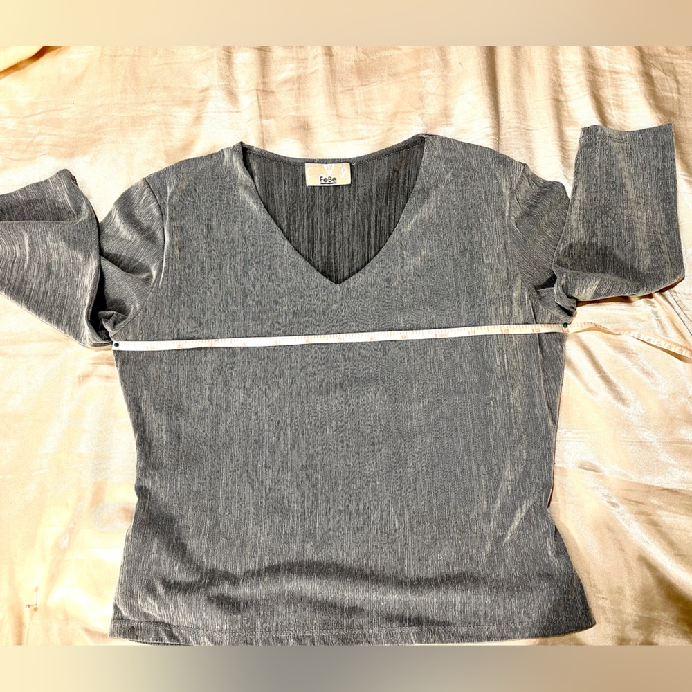 Feebee women’s grey ribbed set.